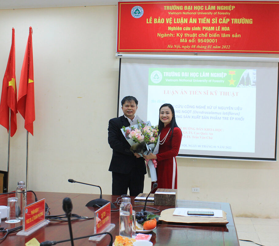Lễ bảo vệ Luận án Tiến sĩ cấp Trường của nghiên cứu sinh Phạm Lê Hoa