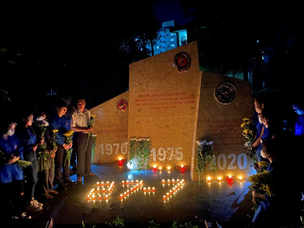 Đoàn thanh niên – Hội sinh viên Trường Đại học Lâm nghiệp tổ chức dâng hương, dâng hoa tri ân các anh hùng liệt sỹ