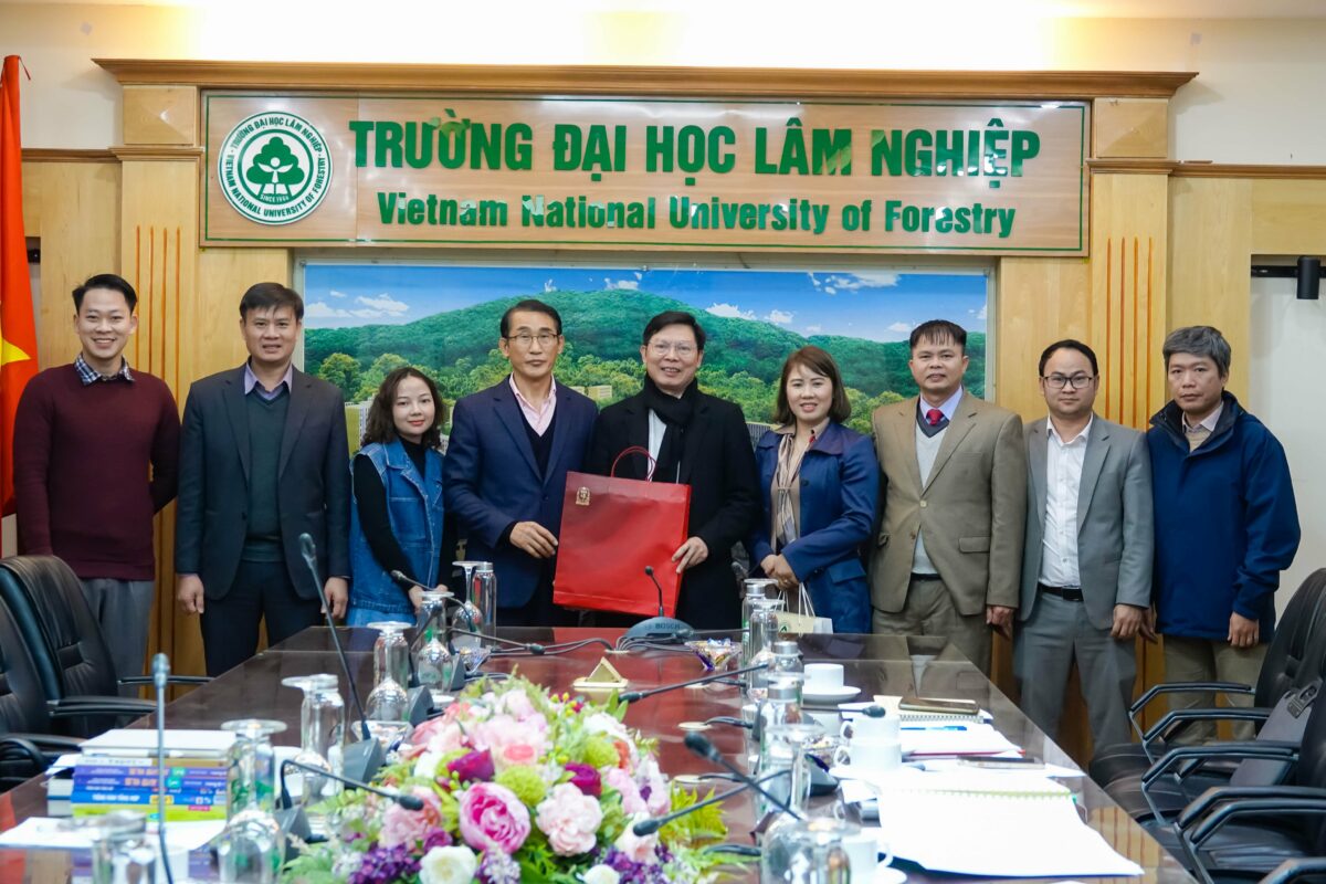 Tiềm năng hợp tác giữa Trường Đại học Lâm nghiệp và Công ty TNHH Hàn Quốc Tourcom Việt Nam